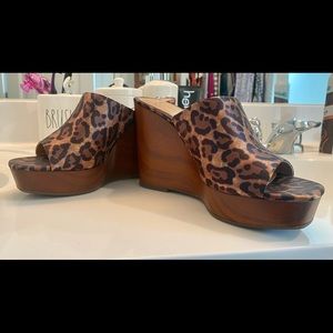 Jessica Simpson wedges